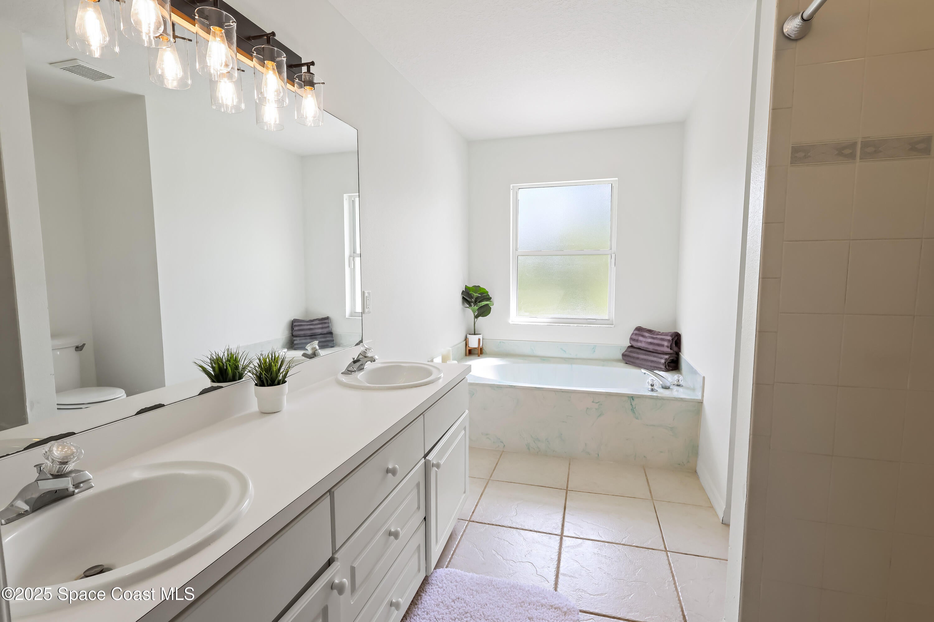 Fellsmere, Florida, 32948, United States, 3 Bedrooms Bedrooms, ,2 BathroomsBathrooms,Residential,Active,1908139