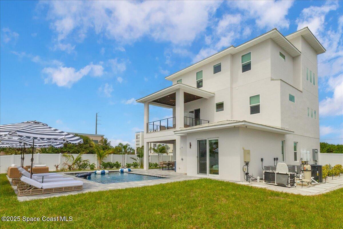 Cocoa Beach, Florida, 32931, United States, 5 Bedrooms Bedrooms, ,4 BathroomsBathrooms,Residential,Active,1954326