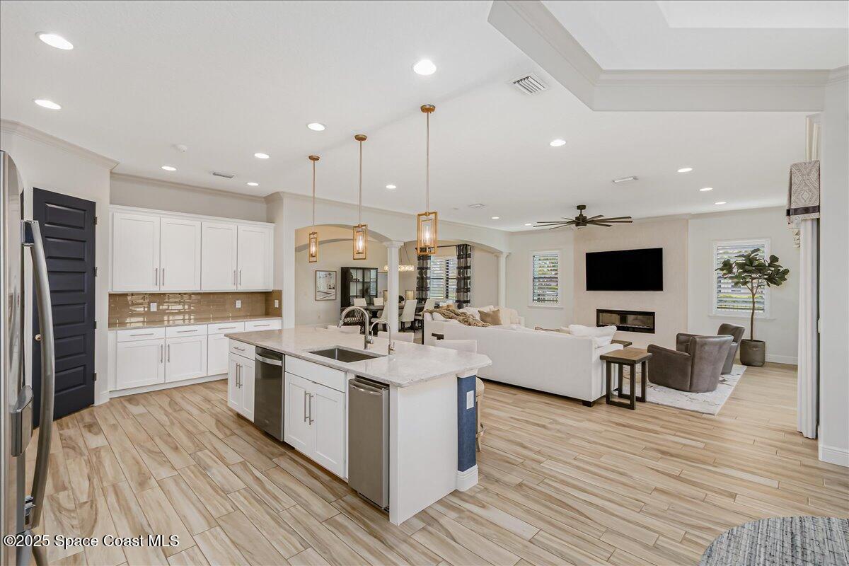 Melbourne, Florida, 32940, United States, 4 Bedrooms Bedrooms, ,4 BathroomsBathrooms,Residential,Active,1900188