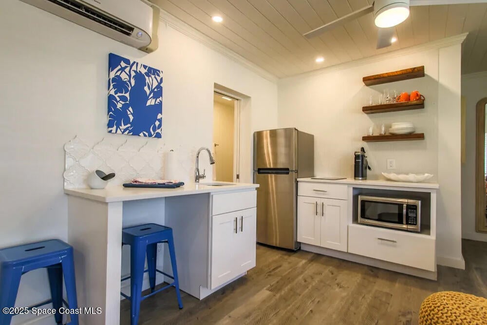 Sebastian, Florida, 32958, United States, 15 Bedrooms Bedrooms, ,13 BathroomsBathrooms,Residential,Active,1926708