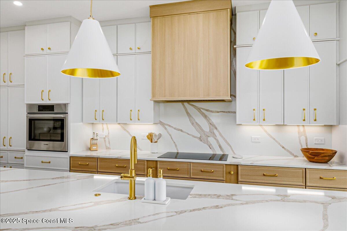 Cocoa Beach, Florida, 32931, United States, 5 Bedrooms Bedrooms, ,4 BathroomsBathrooms,Residential,Active,1954326