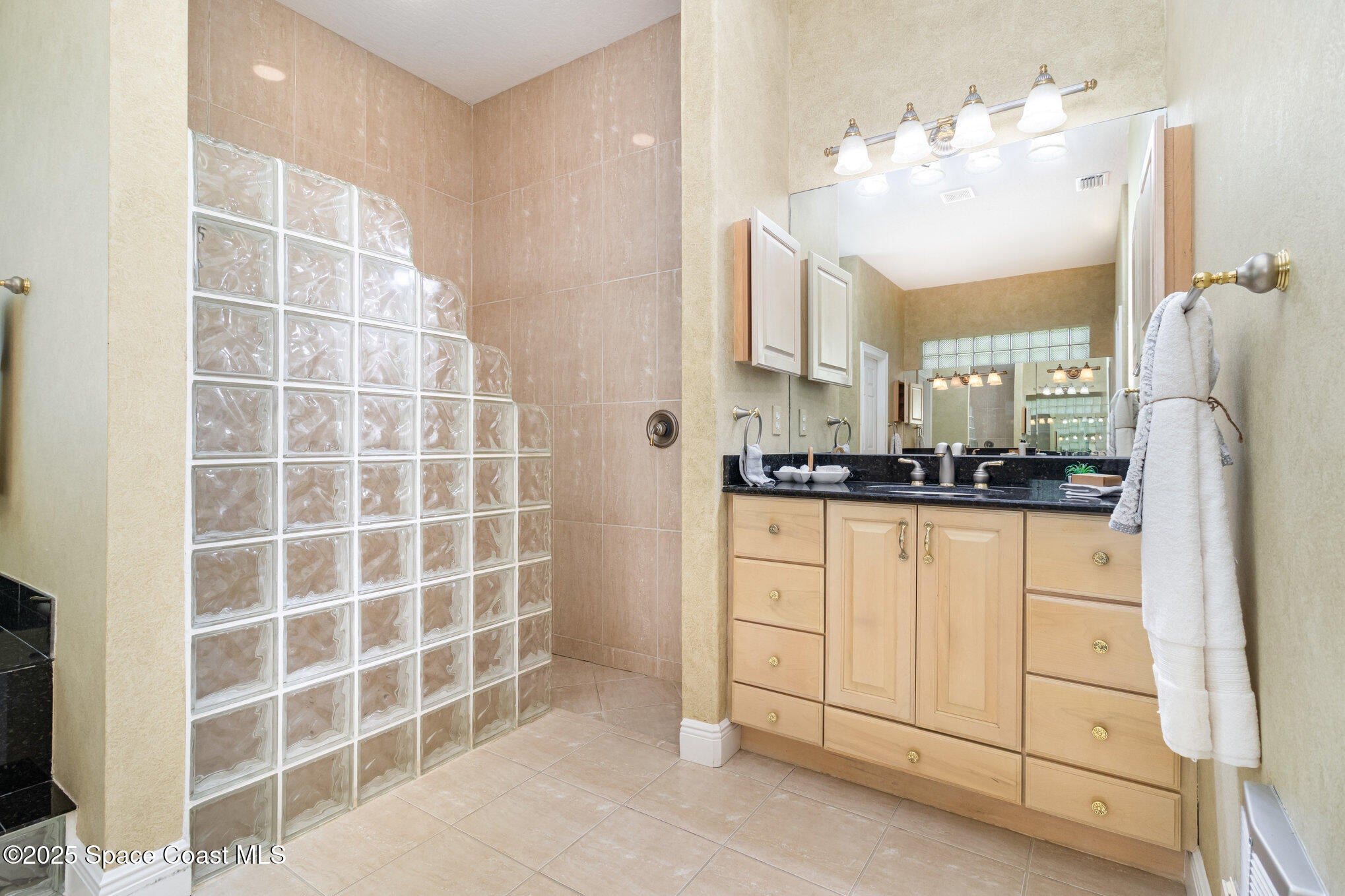 Palm Bay, Florida, 32909, United States, 5 Bedrooms Bedrooms, ,5 BathroomsBathrooms,Residential,Active,1914822