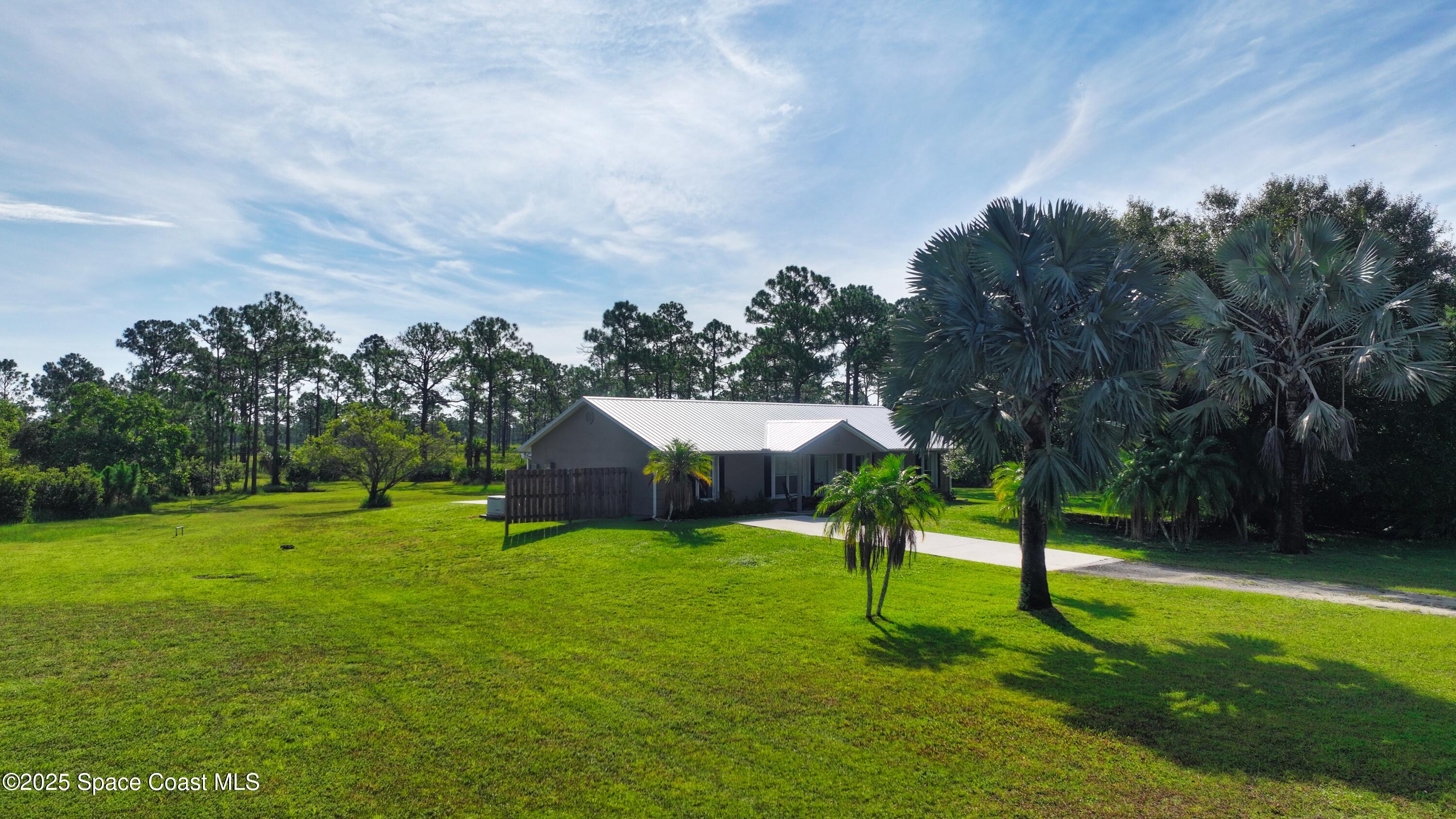 Fellsmere, Florida, 32948, United States, 3 Bedrooms Bedrooms, ,2 BathroomsBathrooms,Residential,Active,1908139