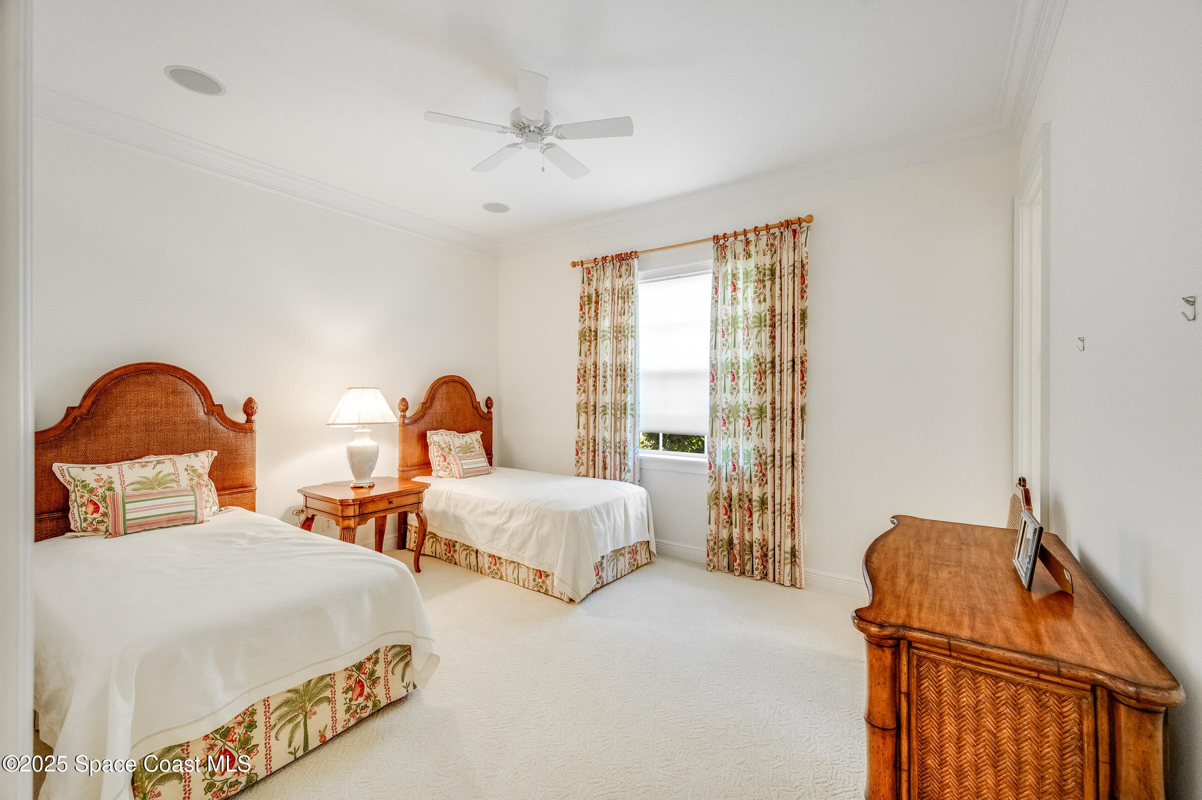 Indian River Shores, Florida, 32963, United States, 3 Bedrooms Bedrooms, ,4 BathroomsBathrooms,Residential,Active,1959953