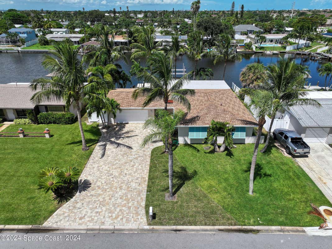 409 NAUTILUS DR, SATELLITE BEACH, FL 32937, photo 1 of 27