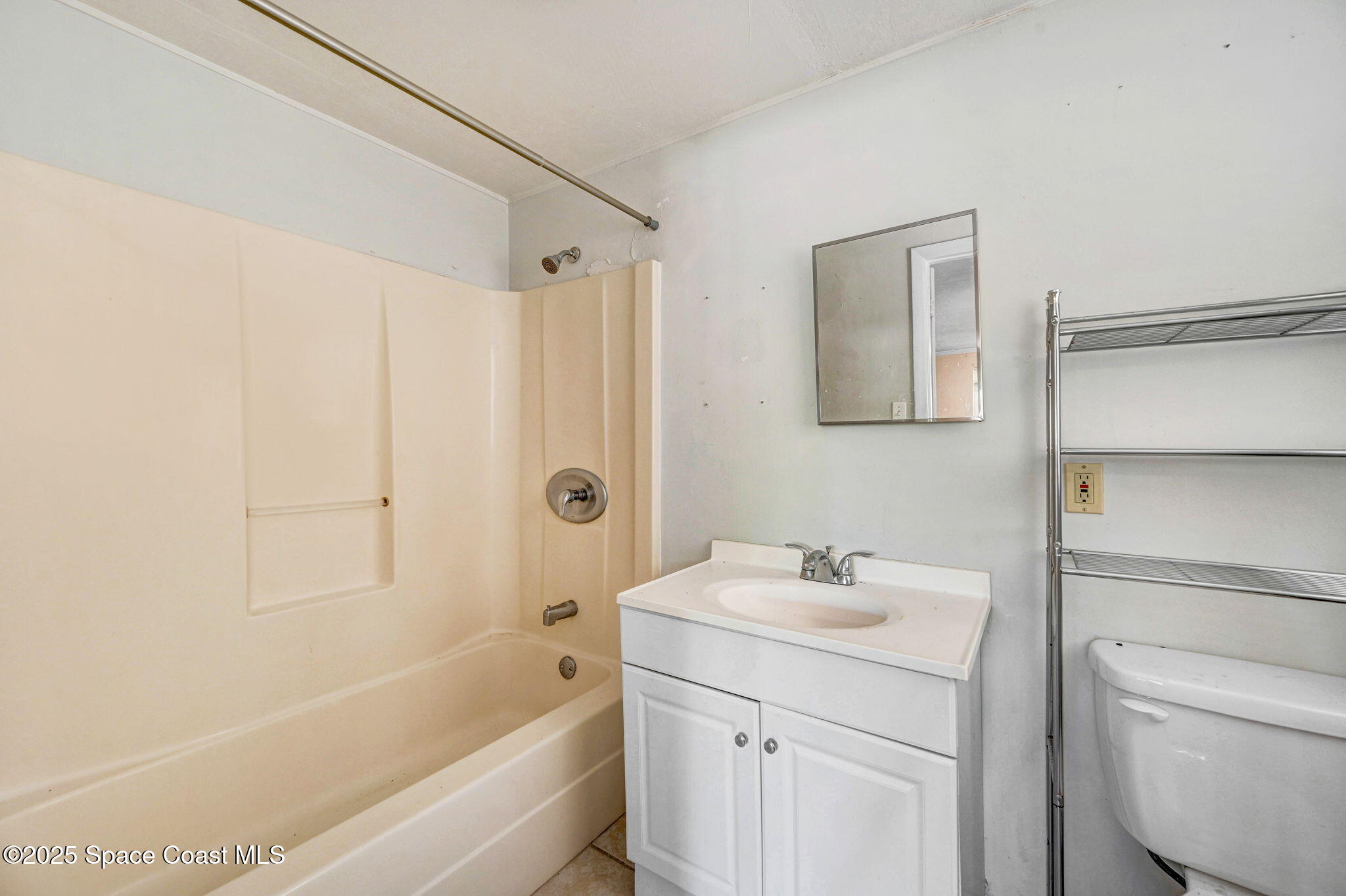 Indialantic, Florida, 32903, United States, 3 Bedrooms Bedrooms, ,2 BathroomsBathrooms,Residential,Active,1999941