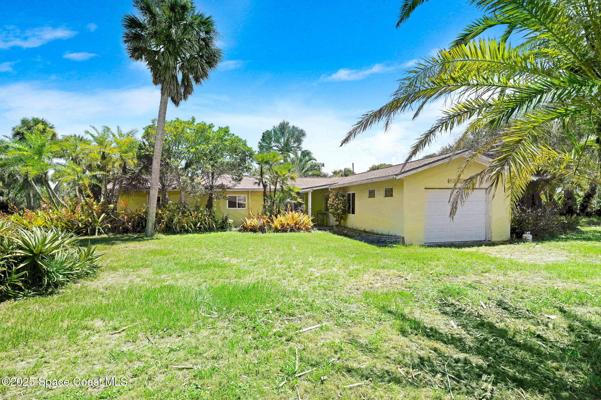 Indialantic, Florida, 32903, United States, 3 Bedrooms Bedrooms, ,2 BathroomsBathrooms,Residential,Active,1999941