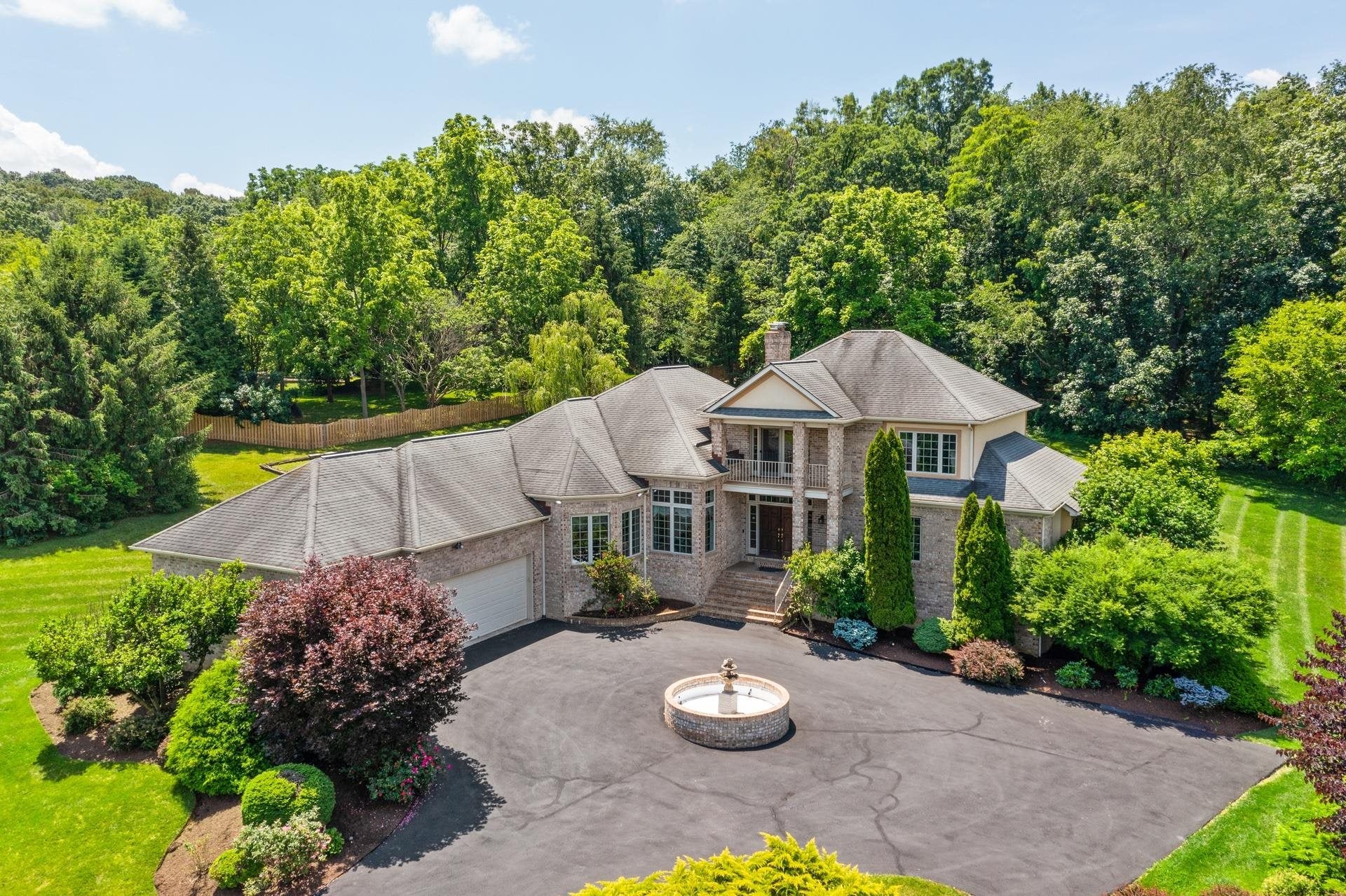 Rockingham, Virginia, 22801, United States, 5 Bedrooms Bedrooms, ,4 BathroomsBathrooms,Residential,Active,1852694