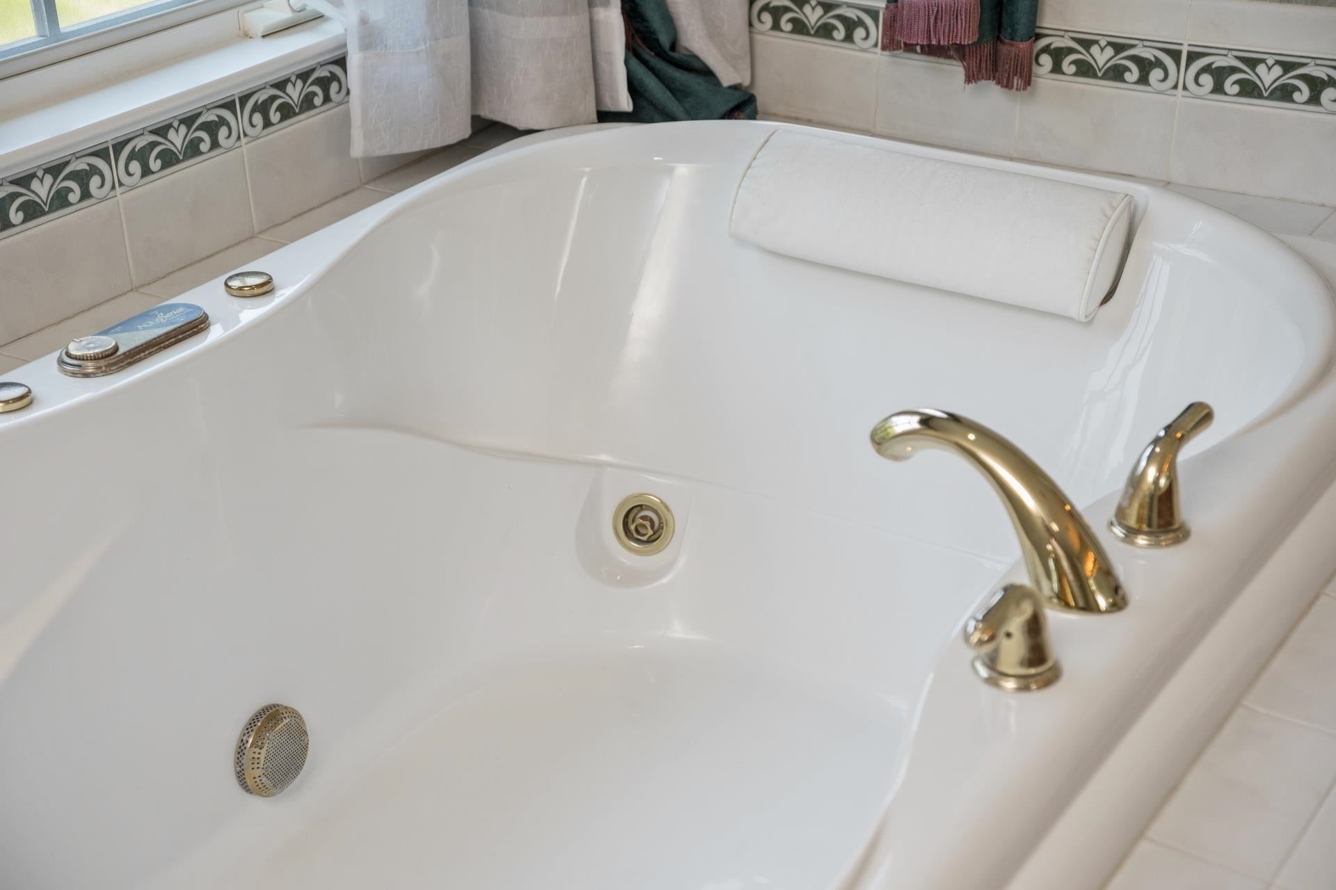 Rockingham, Virginia, 22801, United States, 5 Bedrooms Bedrooms, ,4 BathroomsBathrooms,Residential,Active,1973274