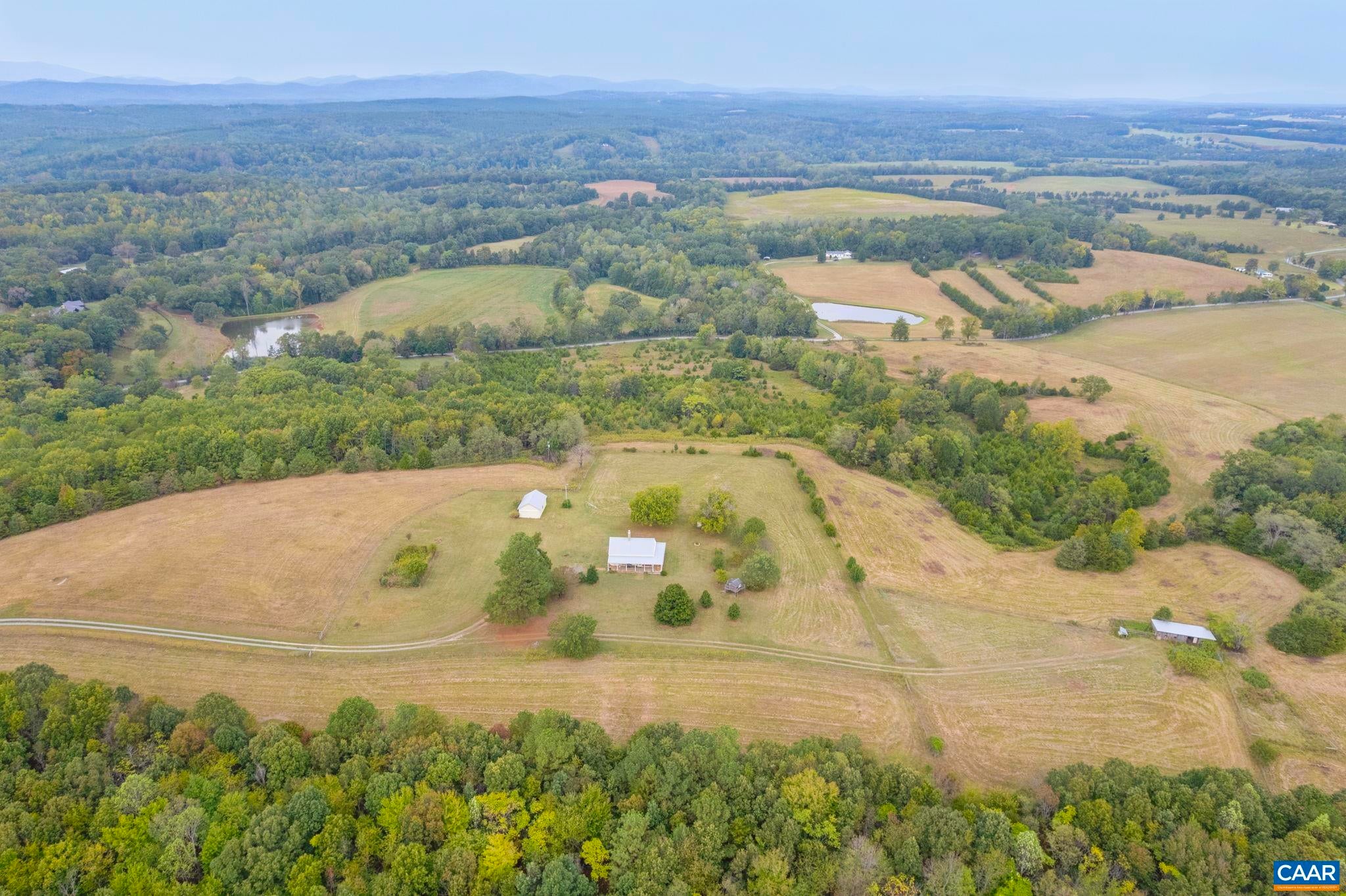 Howardsville, Virginia, 24562, United States, 2 Bedrooms Bedrooms, ,2 BathroomsBathrooms,Residential,Active,1952295