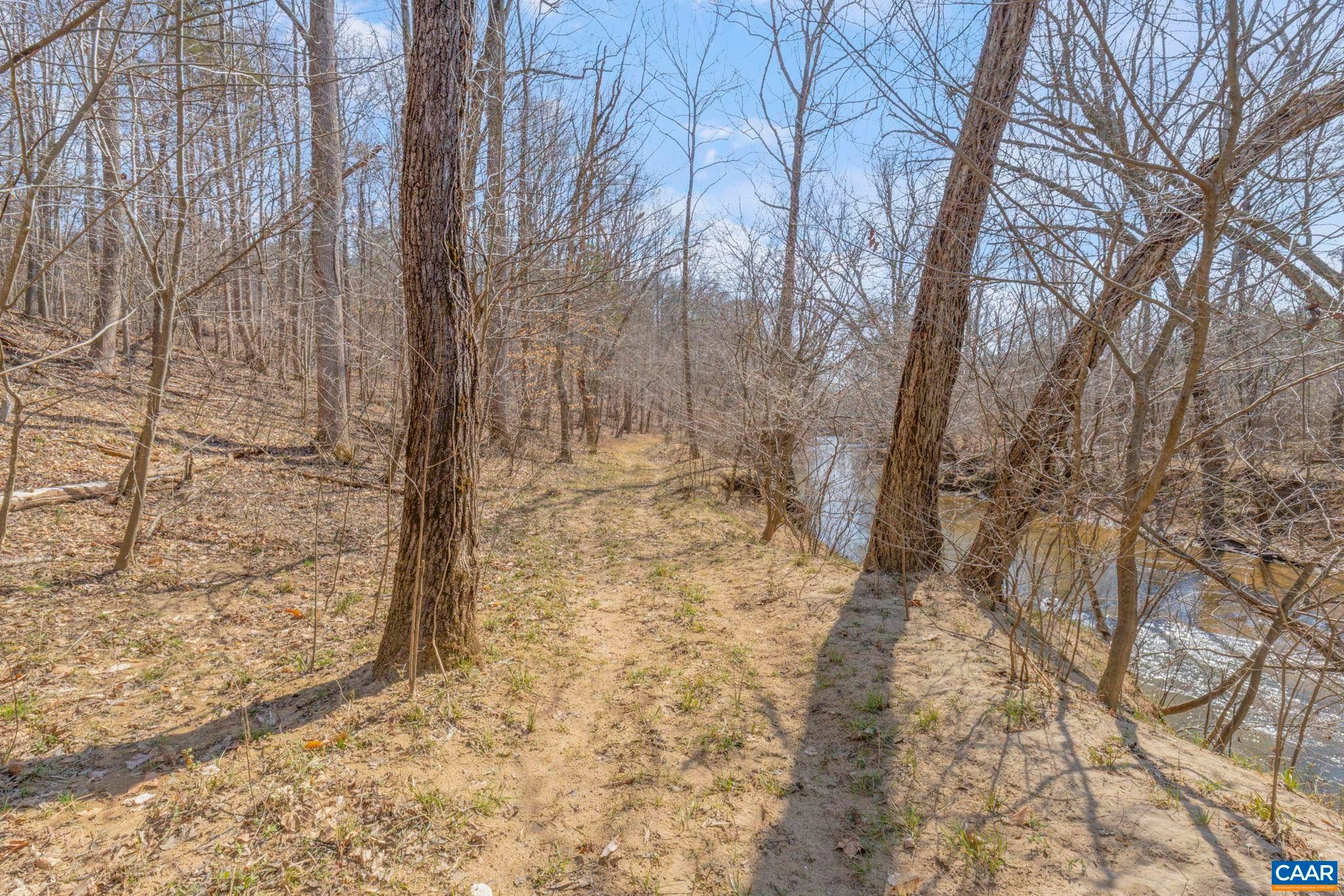 Dillwyn, Virginia, 23936, United States, 5 Bedrooms Bedrooms, ,3 BathroomsBathrooms,Residential,Active,1739738