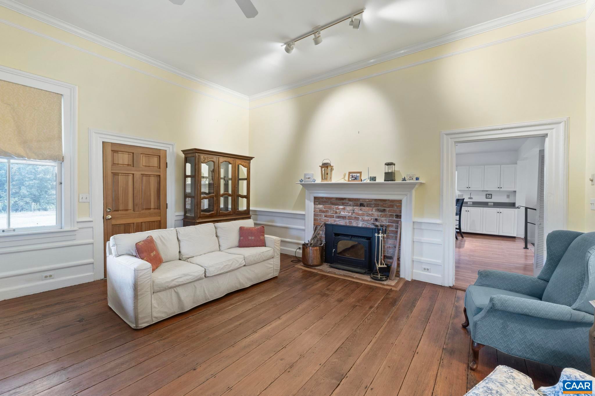 Howardsville, Virginia, 24562, United States, 2 Bedrooms Bedrooms, ,2 BathroomsBathrooms,Residential,Active,1952295