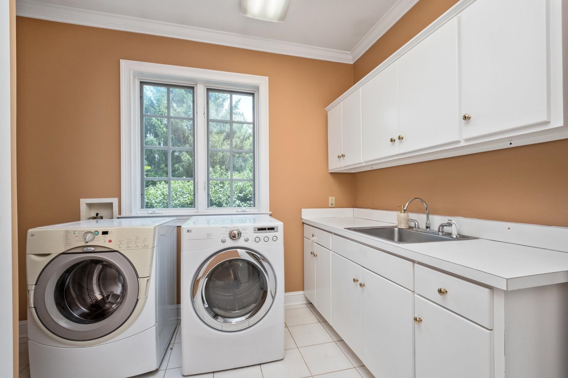 Rockingham, Virginia, 22801, United States, 5 Bedrooms Bedrooms, ,4 BathroomsBathrooms,Residential,Active,1973274