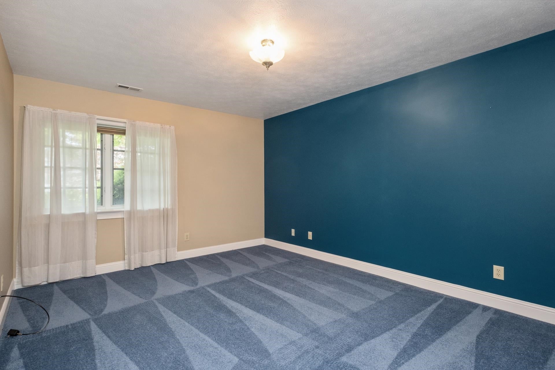 Rockingham, Virginia, 22801, United States, 5 Bedrooms Bedrooms, ,4 BathroomsBathrooms,Residential,Active,1973274