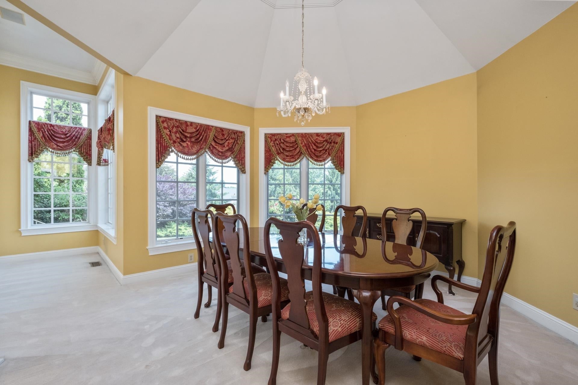 Rockingham, Virginia, 22801, United States, 5 Bedrooms Bedrooms, ,4 BathroomsBathrooms,Residential,Active,1852694