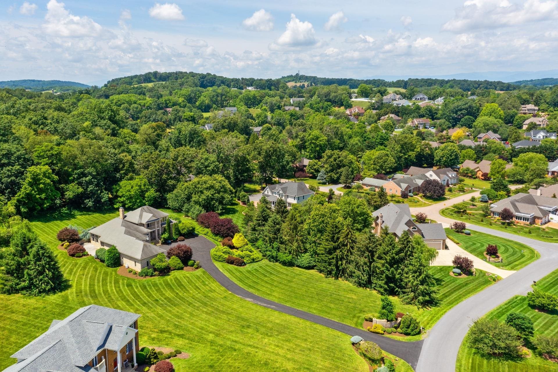 Rockingham, Virginia, 22801, United States, 5 Bedrooms Bedrooms, ,4 BathroomsBathrooms,Residential,Active,1973274