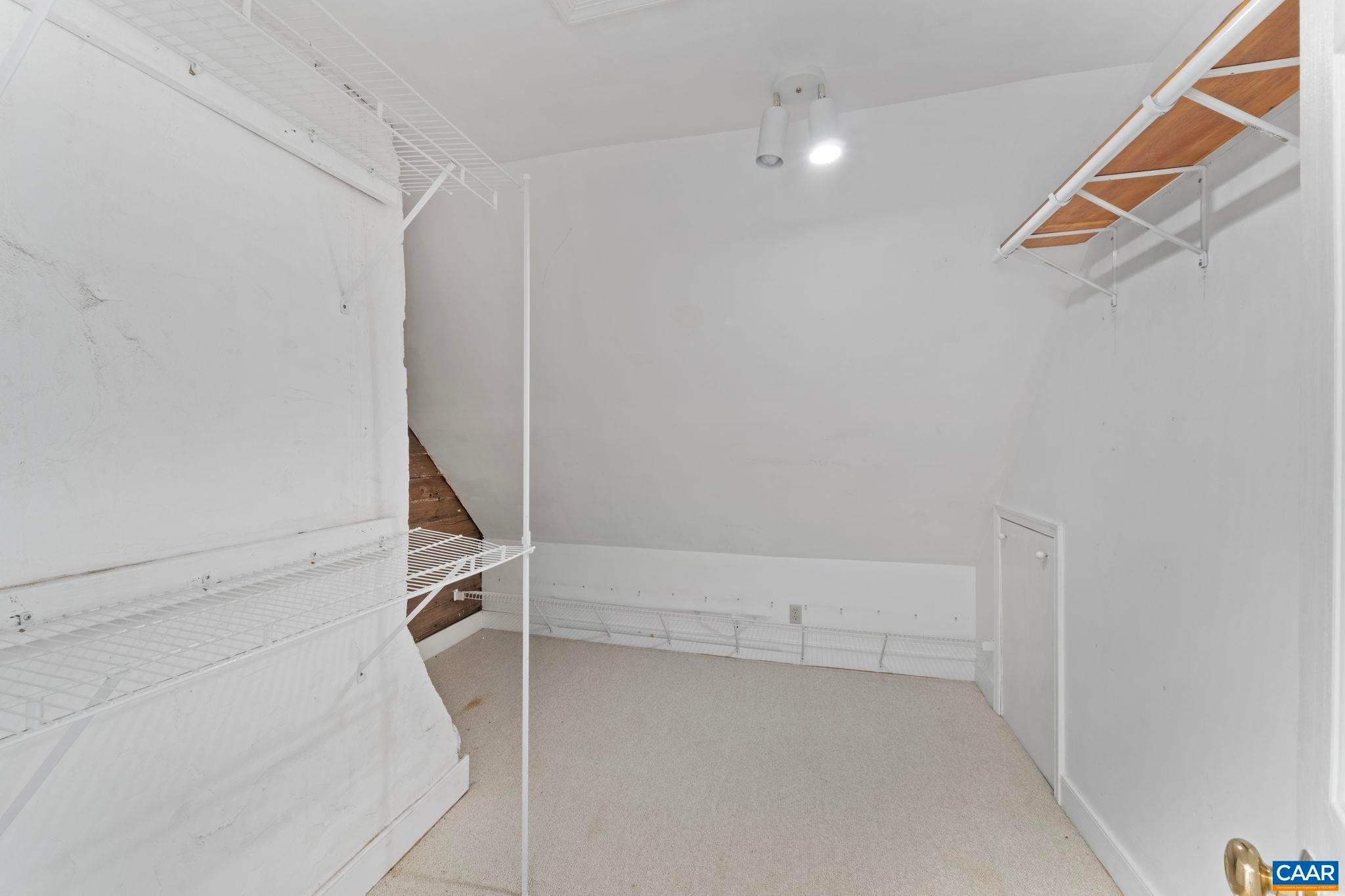 Howardsville, Virginia, 24562, United States, 2 Bedrooms Bedrooms, ,2 BathroomsBathrooms,Residential,Active,1952295