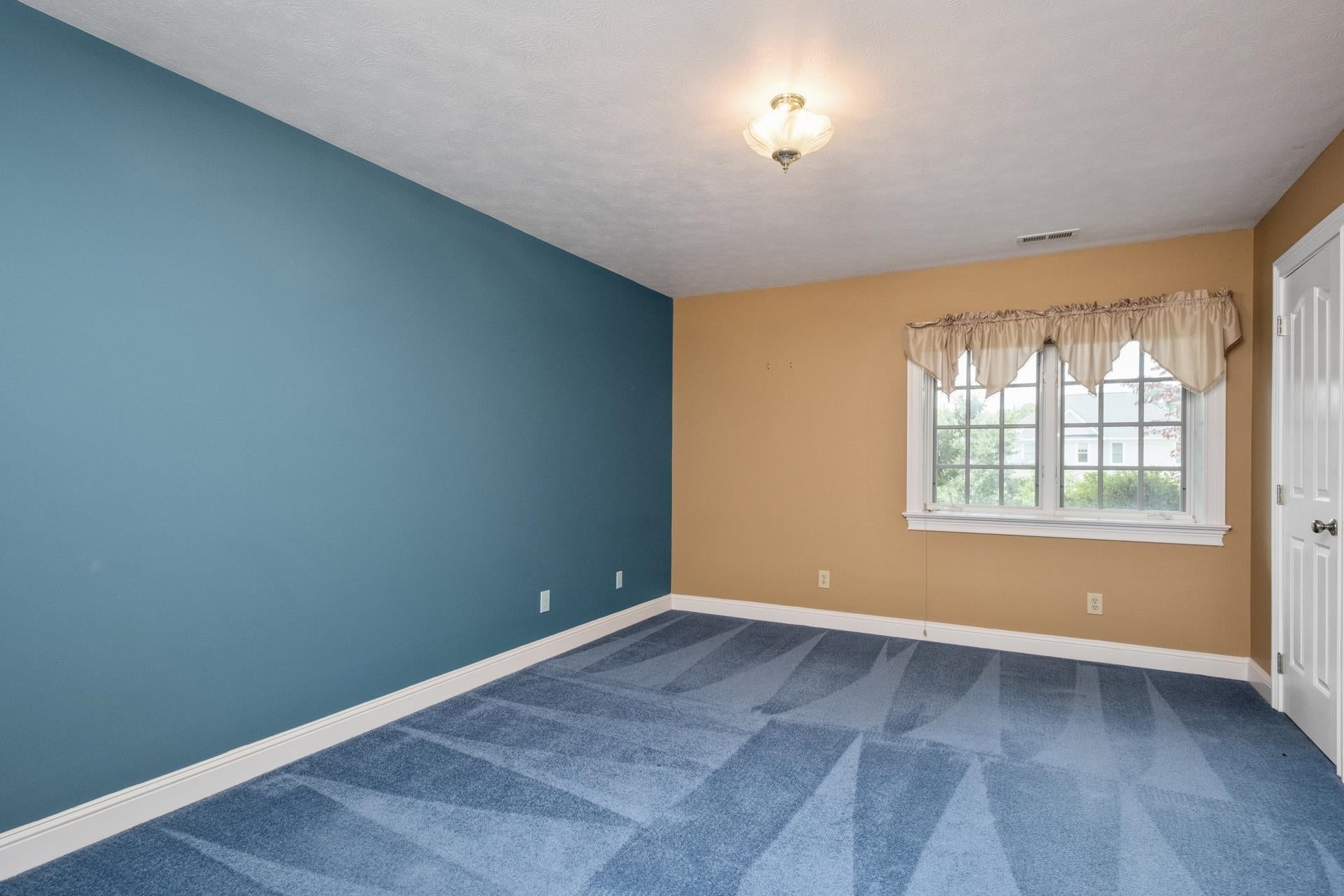 Rockingham, Virginia, 22801, United States, 5 Bedrooms Bedrooms, ,4 BathroomsBathrooms,Residential,Active,1973274