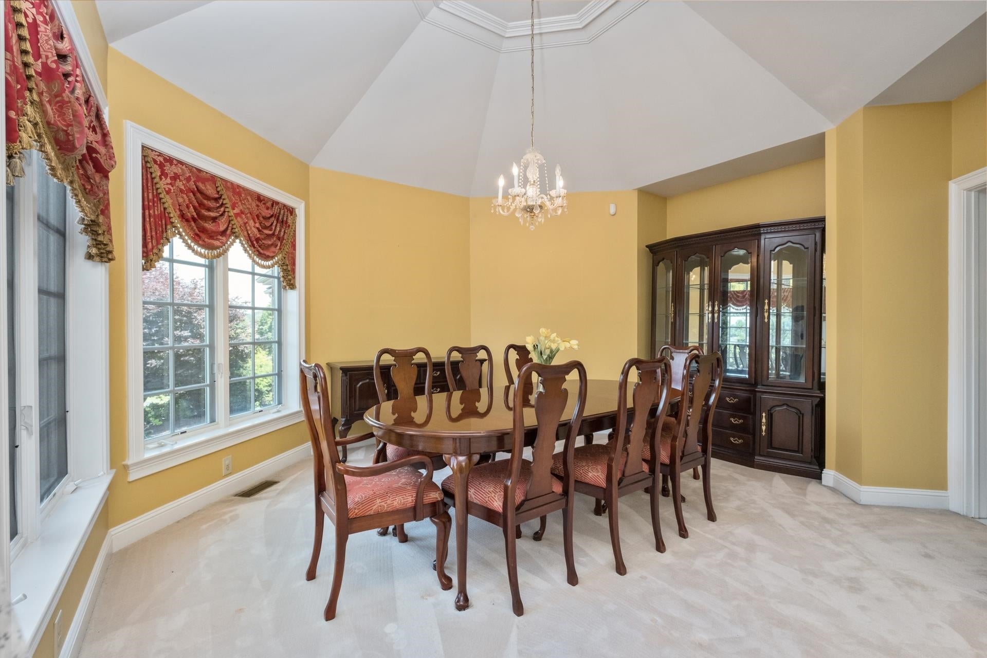Rockingham, Virginia, 22801, United States, 5 Bedrooms Bedrooms, ,4 BathroomsBathrooms,Residential,Active,1852694