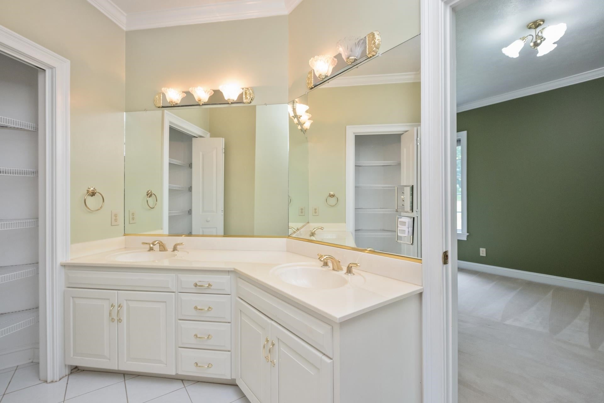 Rockingham, Virginia, 22801, United States, 5 Bedrooms Bedrooms, ,4 BathroomsBathrooms,Residential,Active,1852694