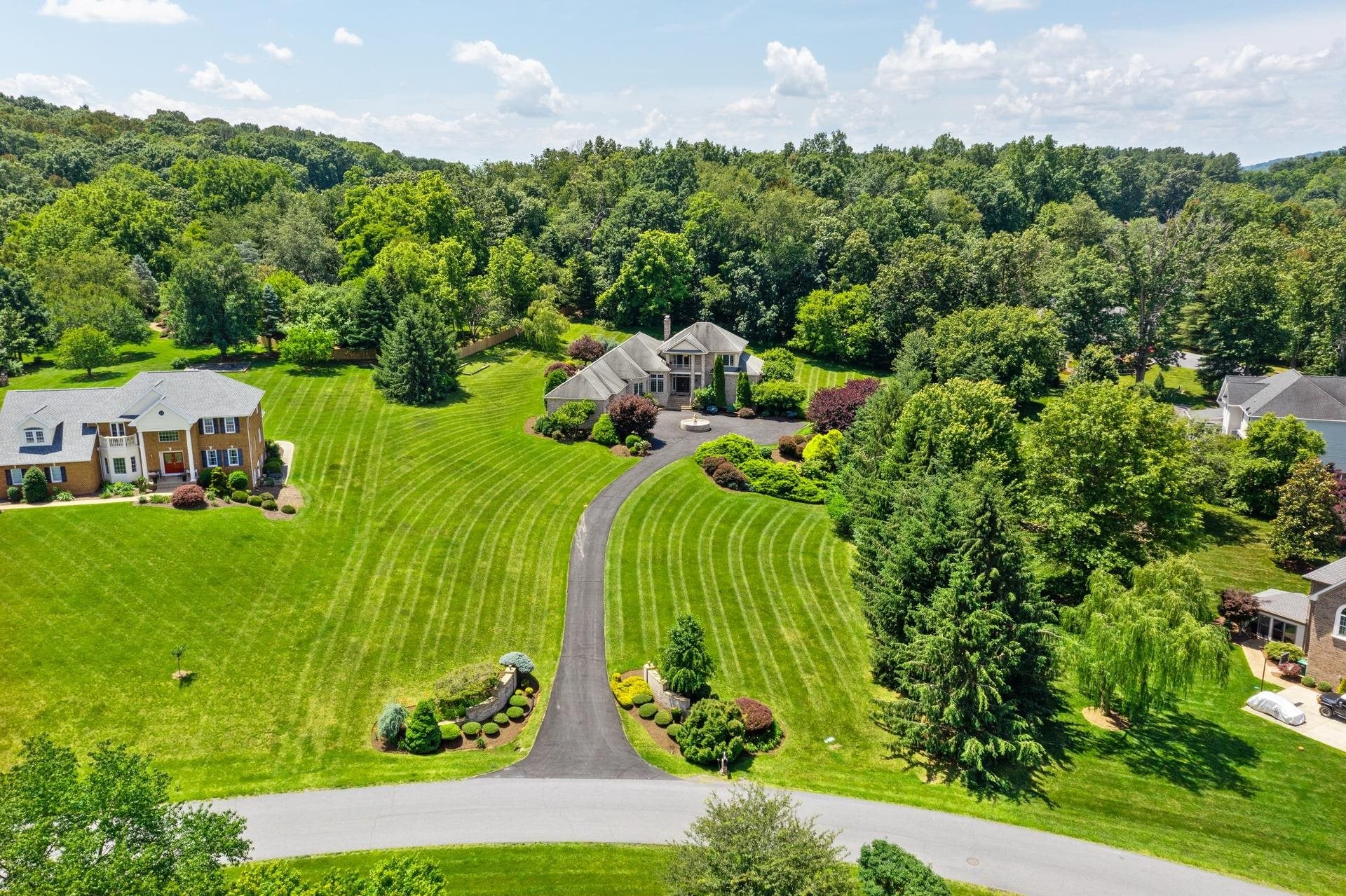 Rockingham, Virginia, 22801, United States, 5 Bedrooms Bedrooms, ,4 BathroomsBathrooms,Residential,Active,1852694