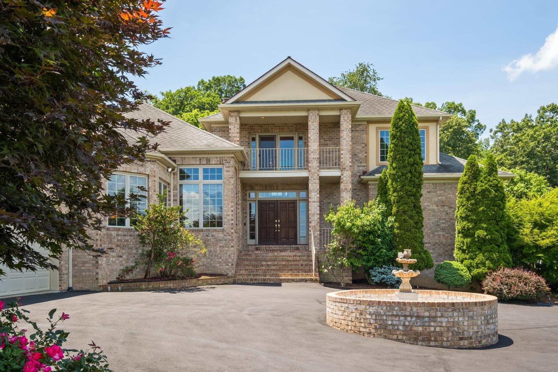 Rockingham, Virginia, 22801, United States, 5 Bedrooms Bedrooms, ,4 BathroomsBathrooms,Residential,Active,1973274