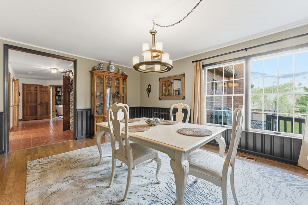 Franklin, North Carolina, 28734, United States, 3 Bedrooms Bedrooms, ,4 BathroomsBathrooms,Residential,Active,2007026