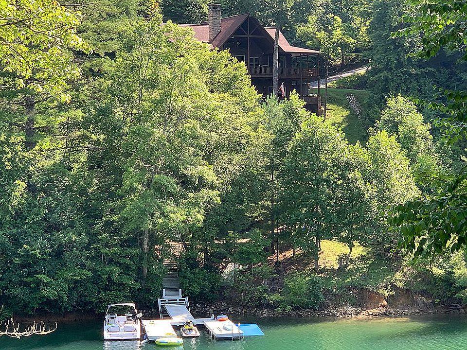 Topton, North Carolina, 28781, United States, 3 Bedrooms Bedrooms, ,4 BathroomsBathrooms,Residential,Active,2007166