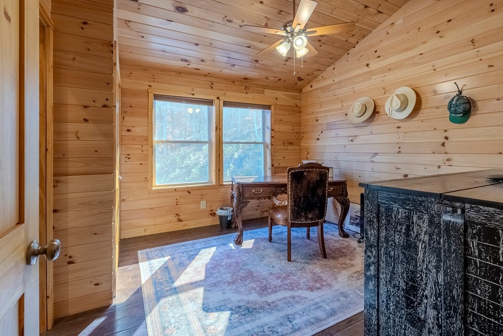 Otto, North Carolina, 28763, United States, 4 Bedrooms Bedrooms, ,6 BathroomsBathrooms,Residential,Active,2007240