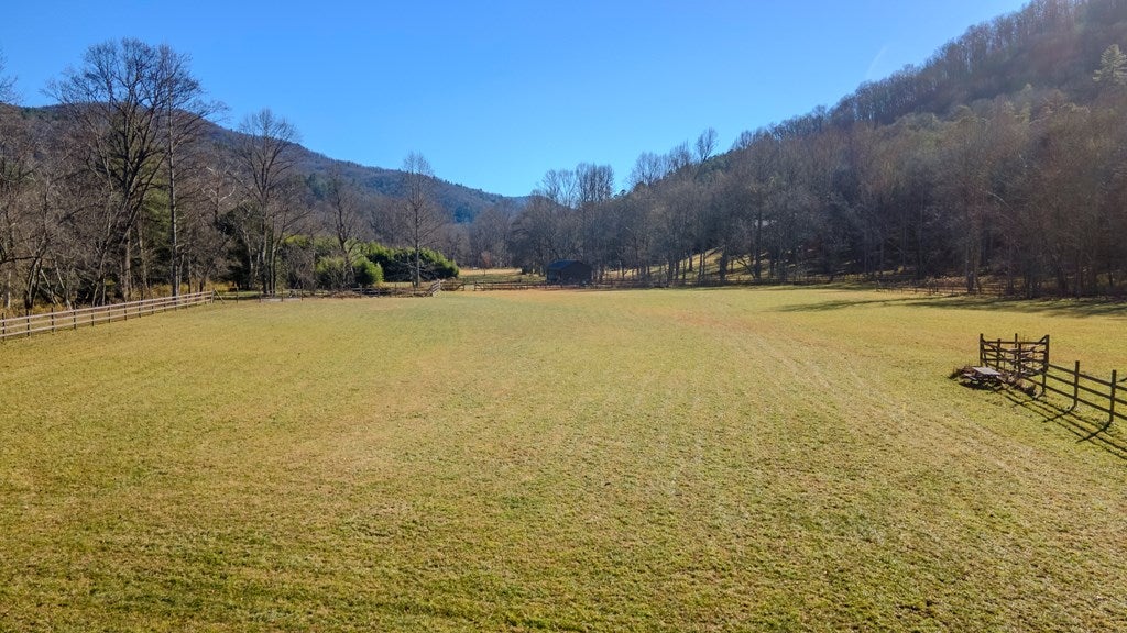 Otto, North Carolina, 28763, United States, 4 Bedrooms Bedrooms, ,6 BathroomsBathrooms,Residential,Active,2007240