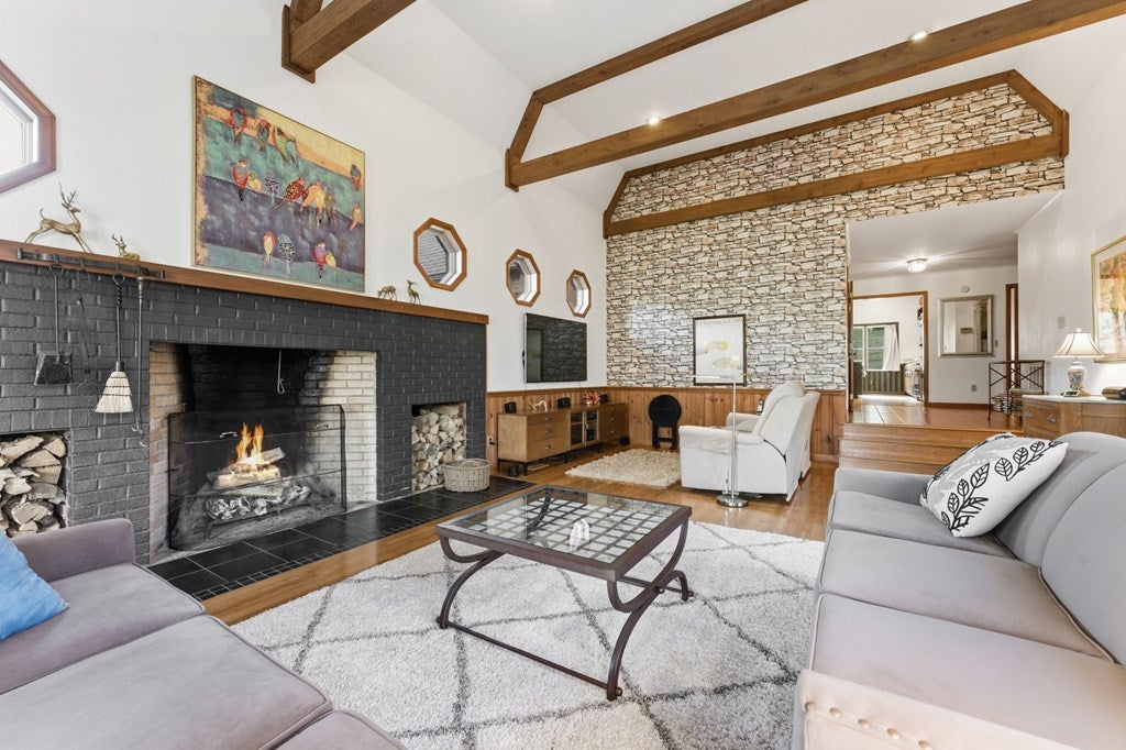 Franklin, North Carolina, 28734, United States, 3 Bedrooms Bedrooms, ,4 BathroomsBathrooms,Residential,Active,2007026