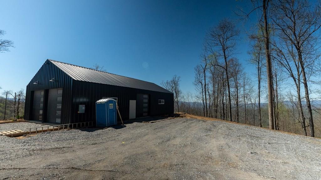 Franklin, North Carolina, 28734, United States, 2 Bedrooms Bedrooms, ,1 BathroomBathrooms,Residential,Active,1810496