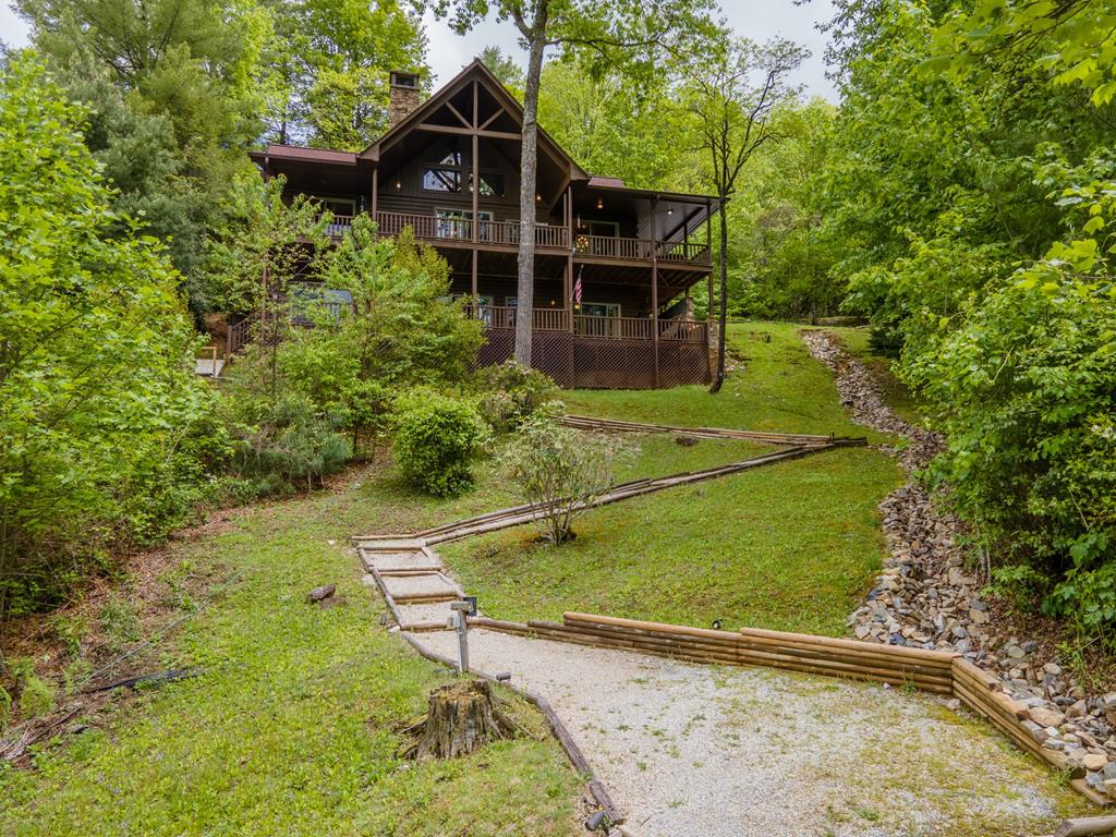 Topton, North Carolina, 28781, United States, 3 Bedrooms Bedrooms, ,4 BathroomsBathrooms,Residential,Active,2007166