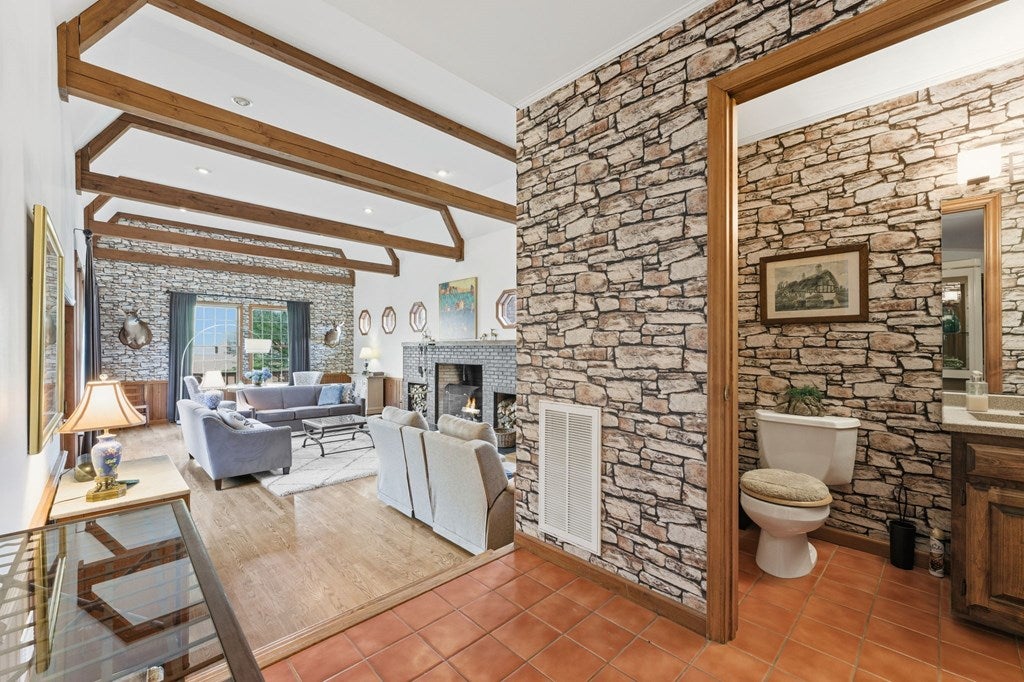 Franklin, North Carolina, 28734, United States, 3 Bedrooms Bedrooms, ,4 BathroomsBathrooms,Residential,Active,2007026