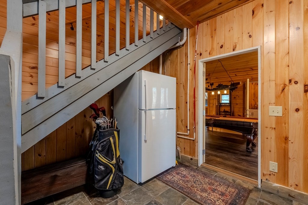 Otto, North Carolina, 28763, United States, 4 Bedrooms Bedrooms, ,6 BathroomsBathrooms,Residential,Active,2007240