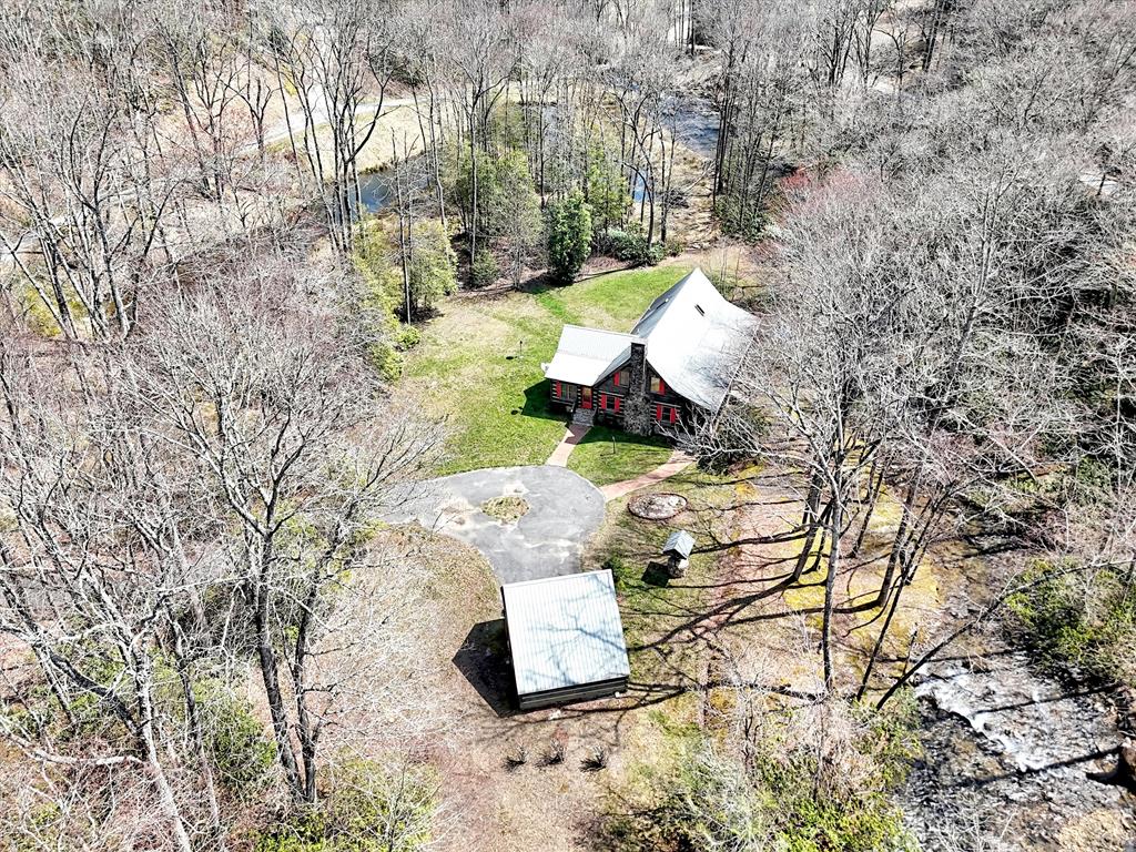 Robbinsville (Graham), North Carolina, 28771, United States, 6 Bedrooms Bedrooms, ,4 BathroomsBathrooms,Residential,Active,2006822