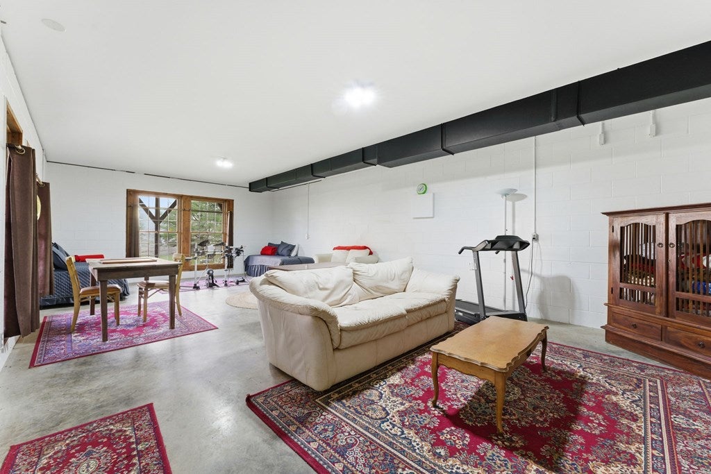 Franklin, North Carolina, 28734, United States, 3 Bedrooms Bedrooms, ,4 BathroomsBathrooms,Residential,Active,2007026