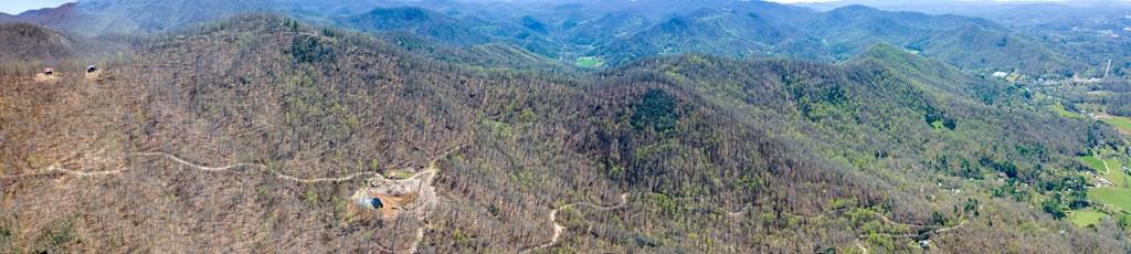 Franklin, North Carolina, 28734, United States, 2 Bedrooms Bedrooms, ,1 BathroomBathrooms,Residential,Active,1810496