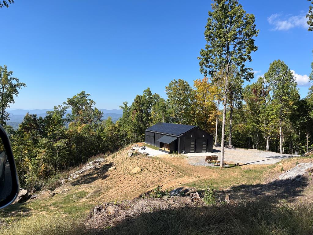 Franklin, North Carolina, 28734, United States, 2 Bedrooms Bedrooms, ,1 BathroomBathrooms,Residential,Active,1810496