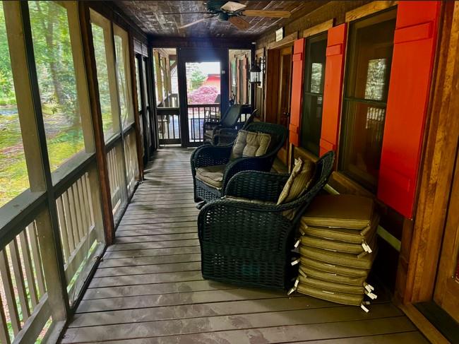 Robbinsville (Graham), North Carolina, 28771, United States, 6 Bedrooms Bedrooms, ,4 BathroomsBathrooms,Residential,Active,2006822