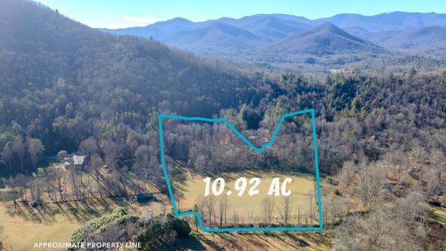 Otto, North Carolina, 28763, United States, 4 Bedrooms Bedrooms, ,6 BathroomsBathrooms,Residential,Active,2007240