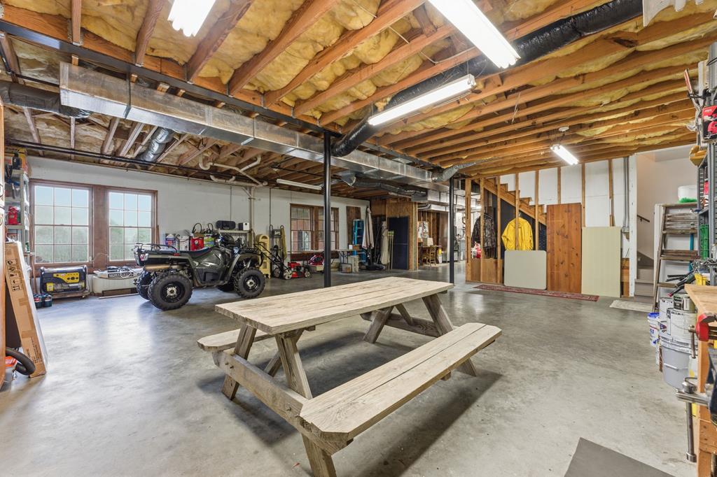 Franklin, North Carolina, 28734, United States, 3 Bedrooms Bedrooms, ,4 BathroomsBathrooms,Residential,Active,2007026