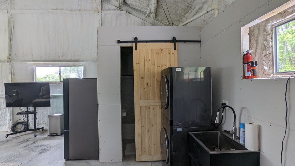 Franklin, North Carolina, 28734, United States, 2 Bedrooms Bedrooms, ,1 BathroomBathrooms,Residential,Active,1810496