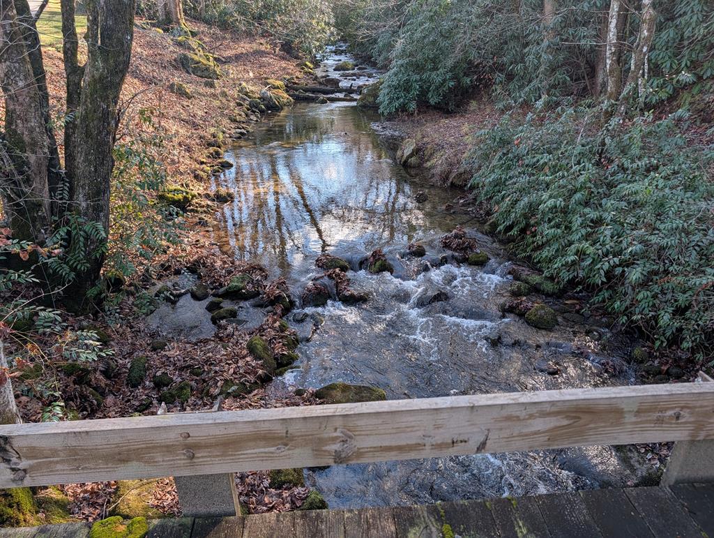 Franklin, North Carolina, 28734, United States, 3 Bedrooms Bedrooms, ,4 BathroomsBathrooms,Residential,Active,2007026