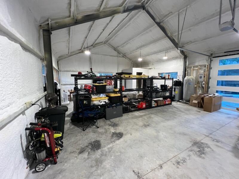 Franklin, North Carolina, 28734, United States, 2 Bedrooms Bedrooms, ,1 BathroomBathrooms,Residential,Active,1810496