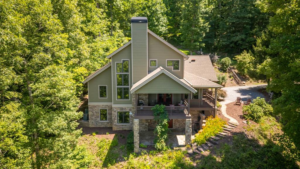 Bryson City, North Carolina, 28713, United States, 4 Bedrooms Bedrooms, ,4 BathroomsBathrooms,Residential,Active,2007036