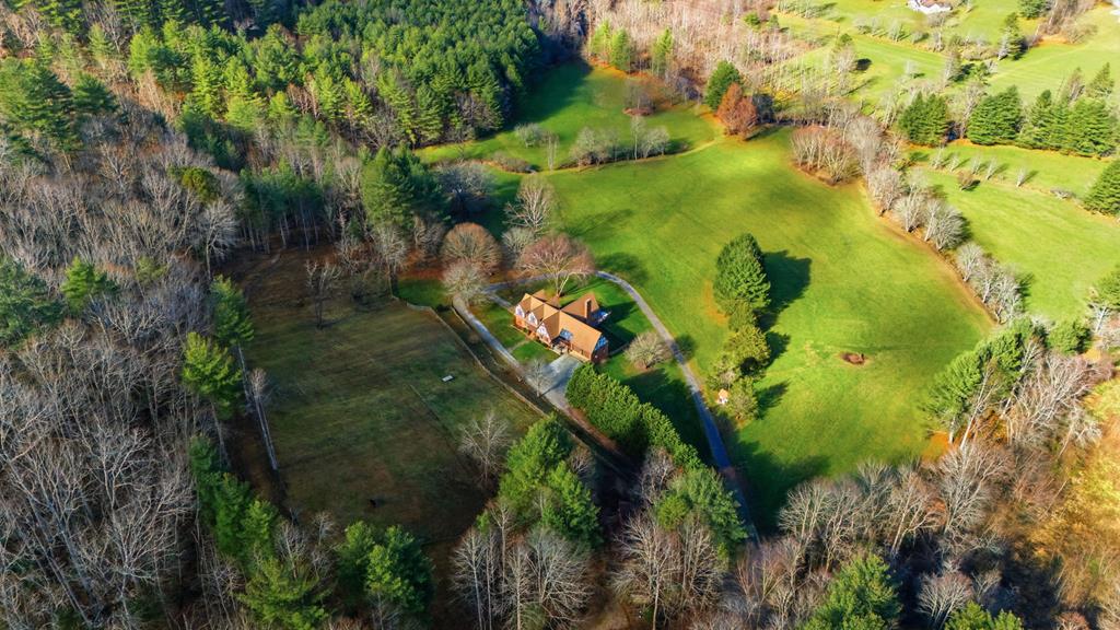 Franklin, North Carolina, 28734, United States, 3 Bedrooms Bedrooms, ,4 BathroomsBathrooms,Residential,Active,2007026