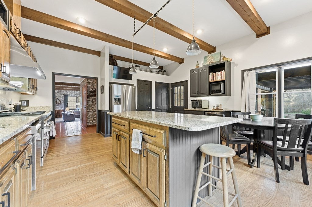 Franklin, North Carolina, 28734, United States, 3 Bedrooms Bedrooms, ,4 BathroomsBathrooms,Residential,Active,2007026