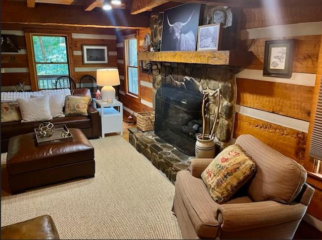 Robbinsville (Graham), North Carolina, 28771, United States, 6 Bedrooms Bedrooms, ,4 BathroomsBathrooms,Residential,Active,2006822