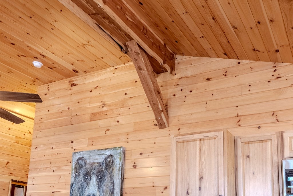 Otto, North Carolina, 28763, United States, 4 Bedrooms Bedrooms, ,6 BathroomsBathrooms,Residential,Active,2007240